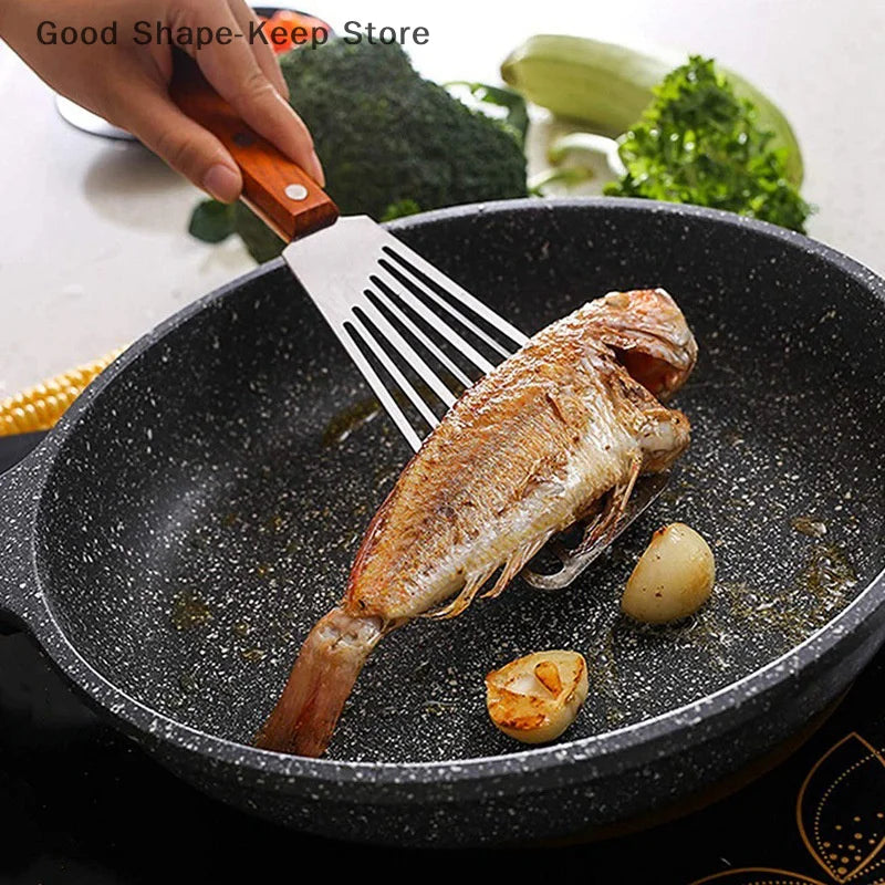 Stainless Steel Fish Frying Spatula with Wooden Handle - High-Temperature Fan-Shaped Cooking Tool